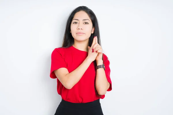 Schöne Brünette Frau Trägt Rotes Shirt Über Isoliertem Hintergrund Mit — Stockfoto
