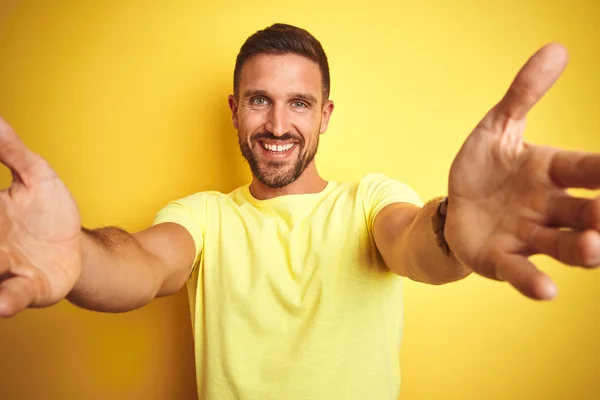 Young Handsome Man Wearing Casual Yellow Shirt Yellow Isolated Background — Stock Photo, Image