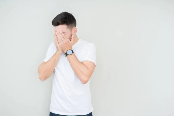 Hombre Guapo Joven Que Usa Una Camiseta Blanca Casual Sobre —  Fotos de Stock