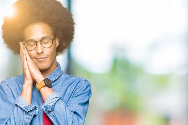 Jovem Homem Negócios Afro Americano Com Cabelo Afro Vestindo Óculos — Fotografia de Stock