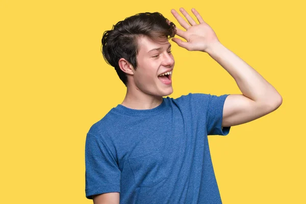 Jovem Homem Bonito Vestindo Camiseta Azul Sobre Fundo Isolado Dançando — Fotografia de Stock