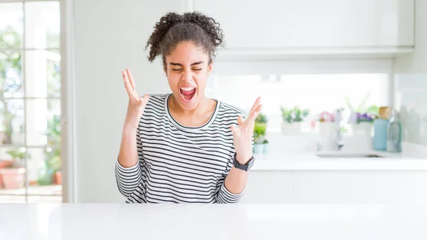 Beautiful African American Woman Afro Hair Wearing Casual Striped Sweater — Stock Photo, Image