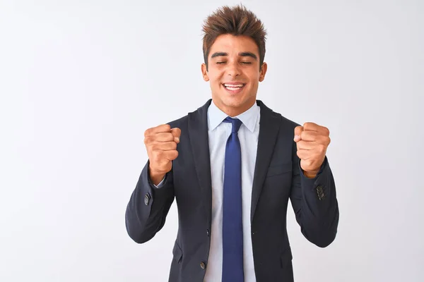 Joven Hombre Negocios Guapo Vistiendo Traje Pie Sobre Fondo Blanco — Foto de Stock