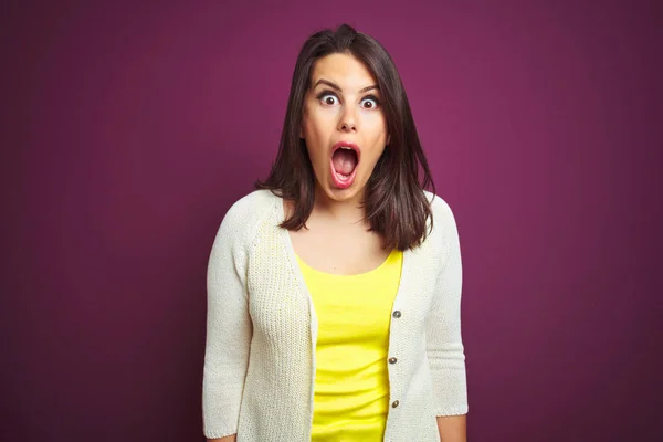 Young Beautiful Brunette Woman Jacket Purple Isolated Background Afraid Shocked — Stock Photo, Image