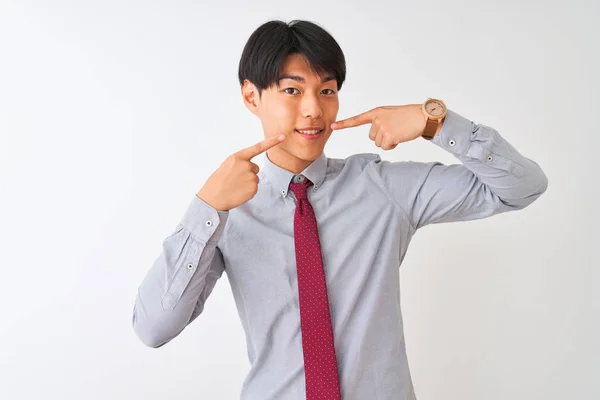 Empresário Chinês Vestindo Gravata Elegante Sobre Fundo Branco Isolado Sorrindo — Fotografia de Stock