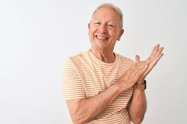 Senior Grey Haired Man Bär Randig Shirt Stående Över Isolerad — Stockfoto