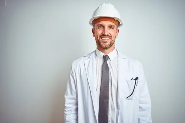 Joven Ingeniero Guapo Con Casco Seguridad Sobre Fondo Aislado Con — Foto de Stock