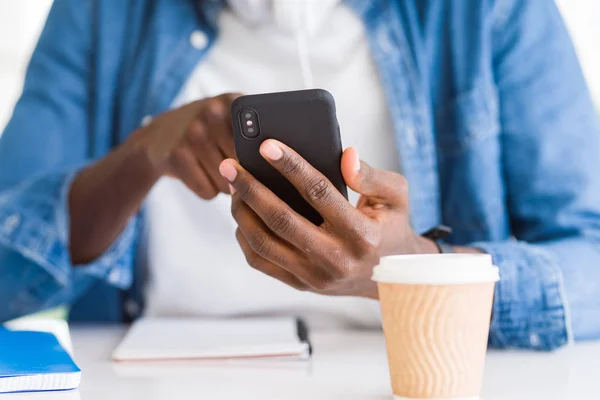 Close African Man Hands Using Smarpthone — Stock Photo, Image