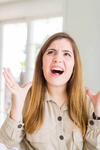 Beautiful Young Woman Home Crazy Mad Shouting Yelling Aggressive Expression — Stock Photo, Image