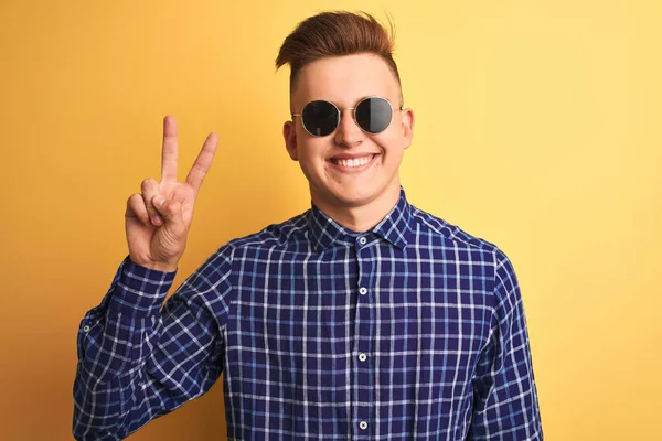 Young Handsome Man Wearing Casual Shirt Sunglasses Isolated Yellow Background — Stock Photo, Image