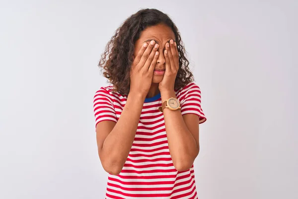 Jeune Femme Brésilienne Portant Shirt Rayures Rouges Debout Sur Fond — Photo