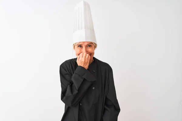 Mujer Chef Mediana Edad Vistiendo Uniforme Sombrero Pie Sobre Fondo —  Fotos de Stock