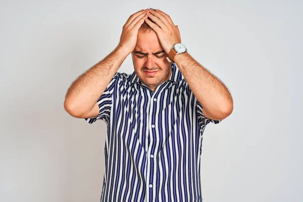 Giovane Uomo Che Indossa Camicia Righe Blu Piedi Sopra Isolato — Foto Stock