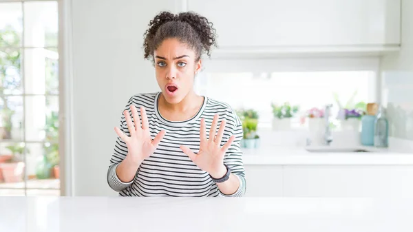 Beautiful African American Woman Afro Hair Wearing Casual Striped Sweater — Stock Photo, Image