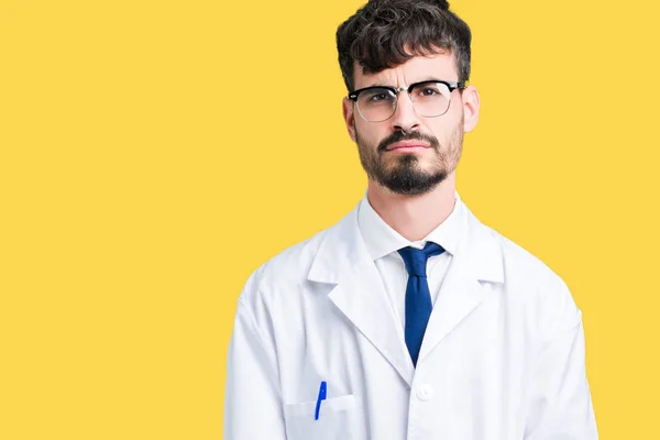 Ilmuwan Muda Profesional Mengenakan Mantel Putih Atas Latar Belakang Terisolasi — Stok Foto