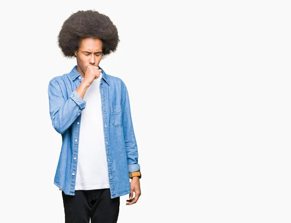 Giovane Uomo Afro Americano Con Capelli Afro Sensazione Malessere Tosse — Foto Stock