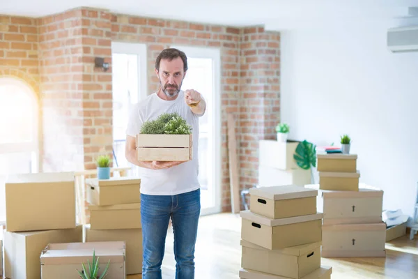 Homme Âgé Moyen Âge Déplaçant Vers Une Nouvelle Maison Emballage — Photo