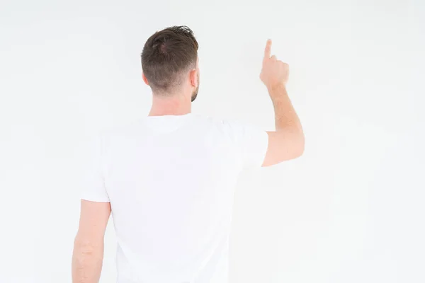 Junger Gutaussehender Mann Lässigem Weißem Shirt Über Isoliertem Hintergrund Posiert — Stockfoto