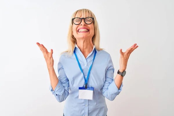Orta Yaş Kadını Gözlük Izole Beyaz Arka Plan Üzerinde Kimlik — Stok fotoğraf