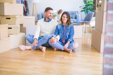 Yeni evde çocuk ile güzel famiily 