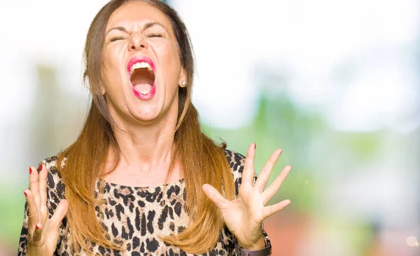 Beautiful Middle Age Woman Wearing Leopard Animal Print Dress Crazy — Stock Photo, Image