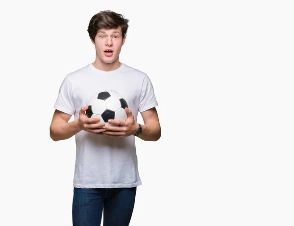 Jeune Homme Tenant Ballon Football Sur Fond Isolé Peur État — Photo