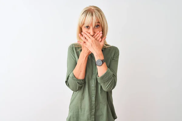 Middelbare Leeftijd Vrouw Het Dragen Van Groene Casual Shirt Staande — Stockfoto