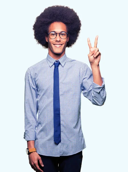 Jovem Homem Negócios Afro Americano Com Cabelo Afro Vestindo Óculos — Fotografia de Stock