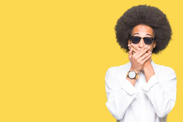 Jonge Afro Amerikaanse Man Met Afro Haar Dragen Van Een — Stockfoto