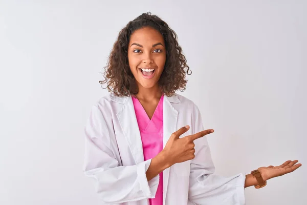 Young Brazilian Doctor Woman Wearing Coat Standing Isolated White Background — стокове фото