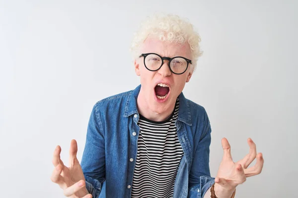 Unga Albino Blond Man Bär Denim Skjorta Och Glasögon Över — Stockfoto