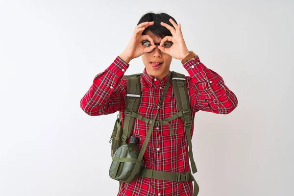 Caminante Chino Con Gafas Comedor Mochila Sobre Fondo Blanco Aislado — Foto de Stock