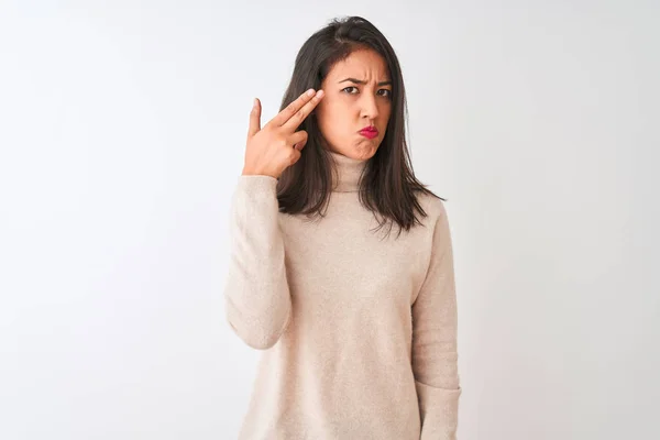 Mulher Chinesa Bonita Vestindo Camisola Gola Alta Sobre Fundo Branco — Fotografia de Stock