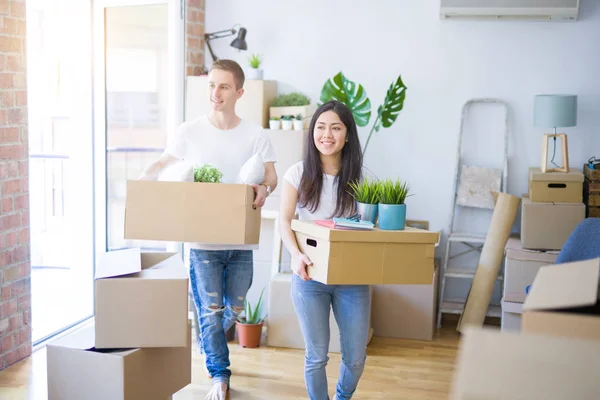 Glückliches Paar Hause — Stockfoto