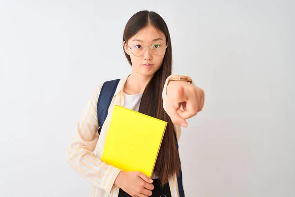 Estudiante China Con Gafas Mochila Libro Sobre Fondo Blanco Aislado — Foto de Stock
