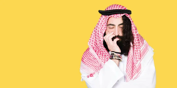 Arabian Business Man Long Hair Wearing Traditional Keffiyeh Scarf Thinking — Stock Photo, Image