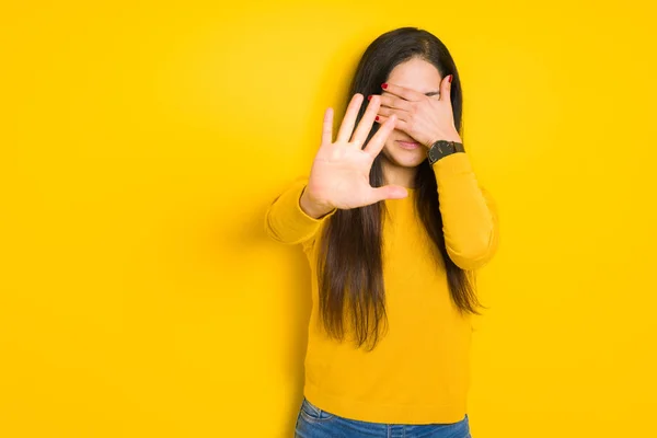 Beautiful Brunette Woman Yellow Isolated Background Covering Eyes Hands Doing — Stock Photo, Image