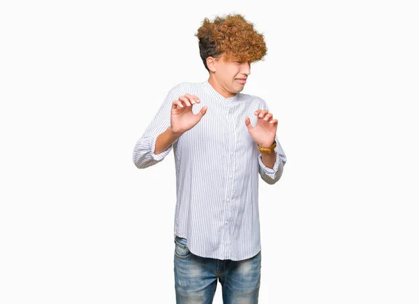 Jovem Homem Negócios Bonito Com Cabelo Afro Vestindo Elegante Camisa — Fotografia de Stock