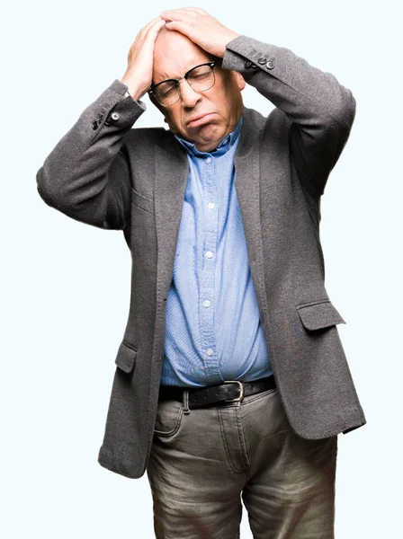 Pěkný Starší Businesss Muž Nosí Brýle Trpí Bolest Hlavy Zoufalé — Stock fotografie