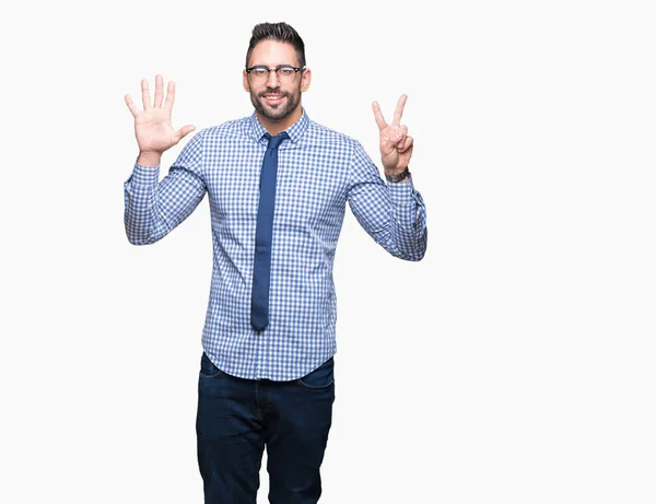 Joven Hombre Negocios Con Gafas Sobre Fondo Aislado Mostrando Apuntando — Foto de Stock