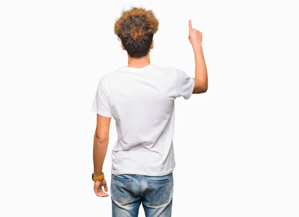 Junger Gutaussehender Mann Mit Afro Haaren Lässigem Weißem Shirt Der — Stockfoto