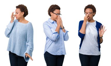 Bir şey pis ve iğrenç kokulu izole arka plan, dayanılmaz koku, holding nefes burun parmaklar ile afro saçlı genç Afro-Amerikan kadın. Kötü kokuyor kavramı.