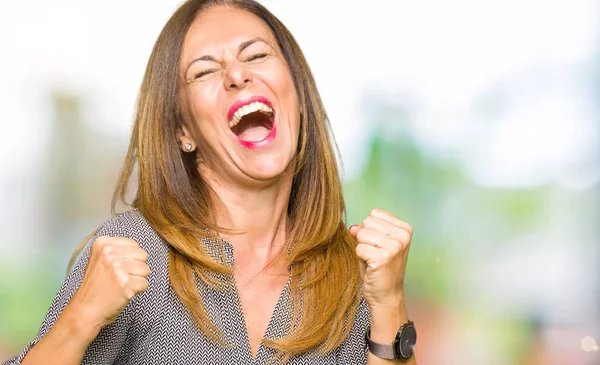 Bella Donna Affari Mezza Età Molto Felice Eccitato Facendo Gesto — Foto Stock