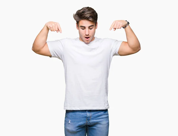 Jeune Bel Homme Portant Shirt Blanc Sur Fond Isolé Pointant — Photo
