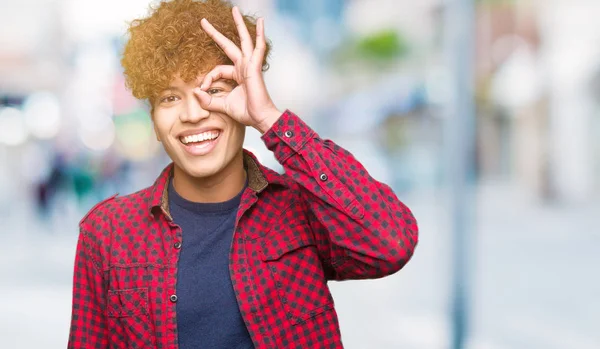 Ung Vacker Student Man Med Afrohår Som Bär Jacka Som — Stockfoto