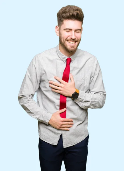 Joven Hombre Negocios Guapo Sonriendo Riendo Voz Alta Porque Broma — Foto de Stock