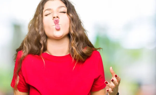 Junge Schöne Frau Lässigem Shirt Fischgesicht Mit Lippen Verrückte Und — Stockfoto