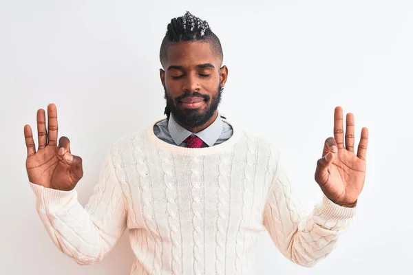 Uomo Afroamericano Con Trecce Che Indossano Maglione Bianco Sfondo Bianco — Foto Stock