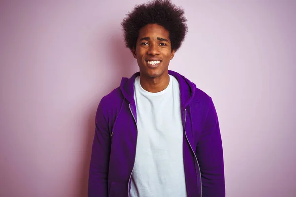 Молодий Афроамериканець Чоловік Носить Фіолетовий Толстовка Стоячи Над Ізольованим Рожевим — стокове фото