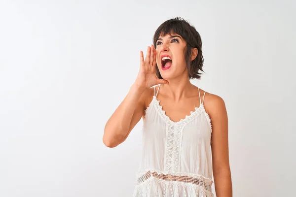 Junge Schöne Frau Sommerlichem Lässigem Shirt Vor Isoliertem Weißem Hintergrund — Stockfoto